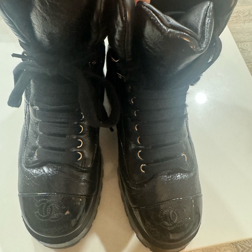 Chnel lace up boot 
Leather biker boots - Picture 9 of 15
